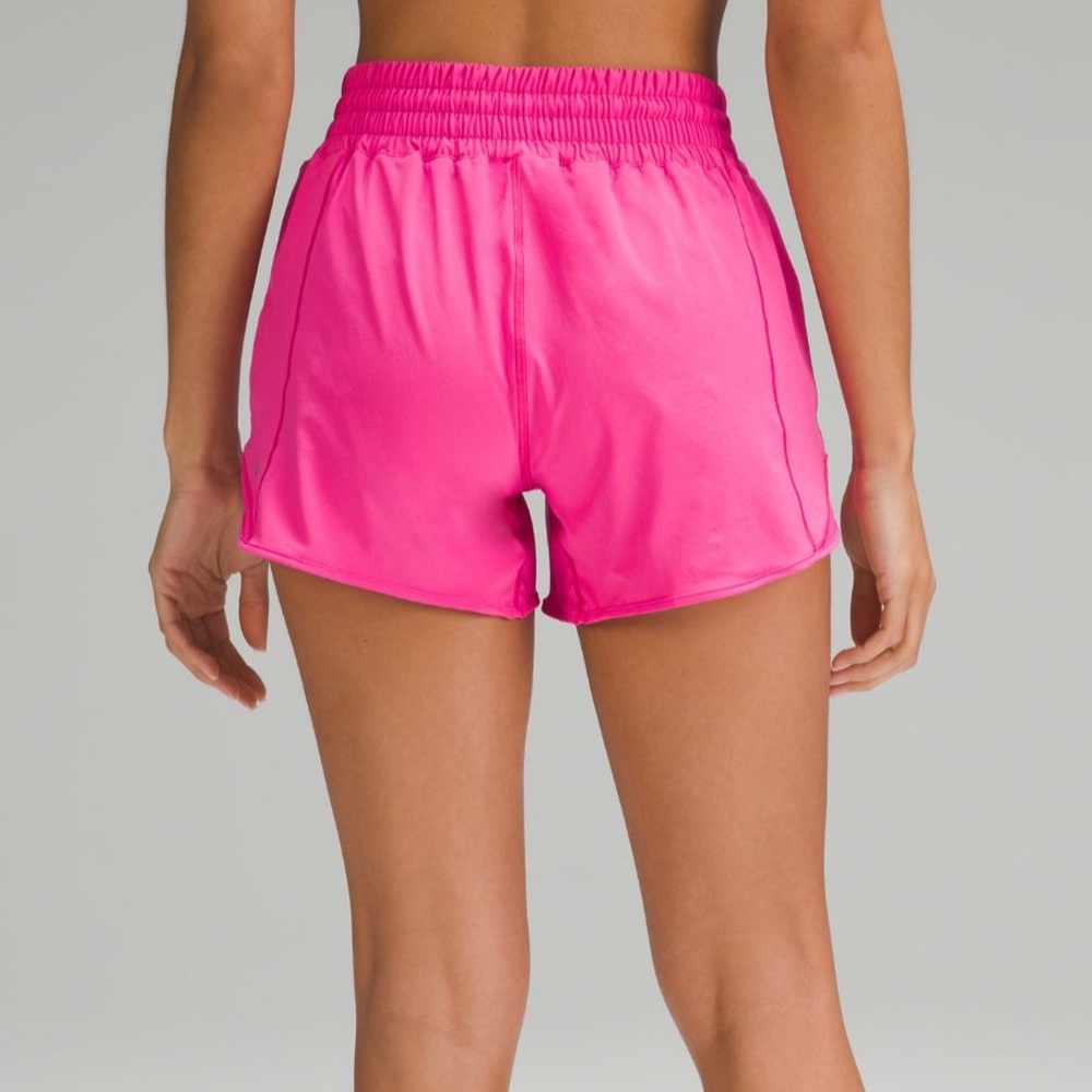 NWT LULULEMON HIGH RISE 4” HOTTY HOT SHORTS